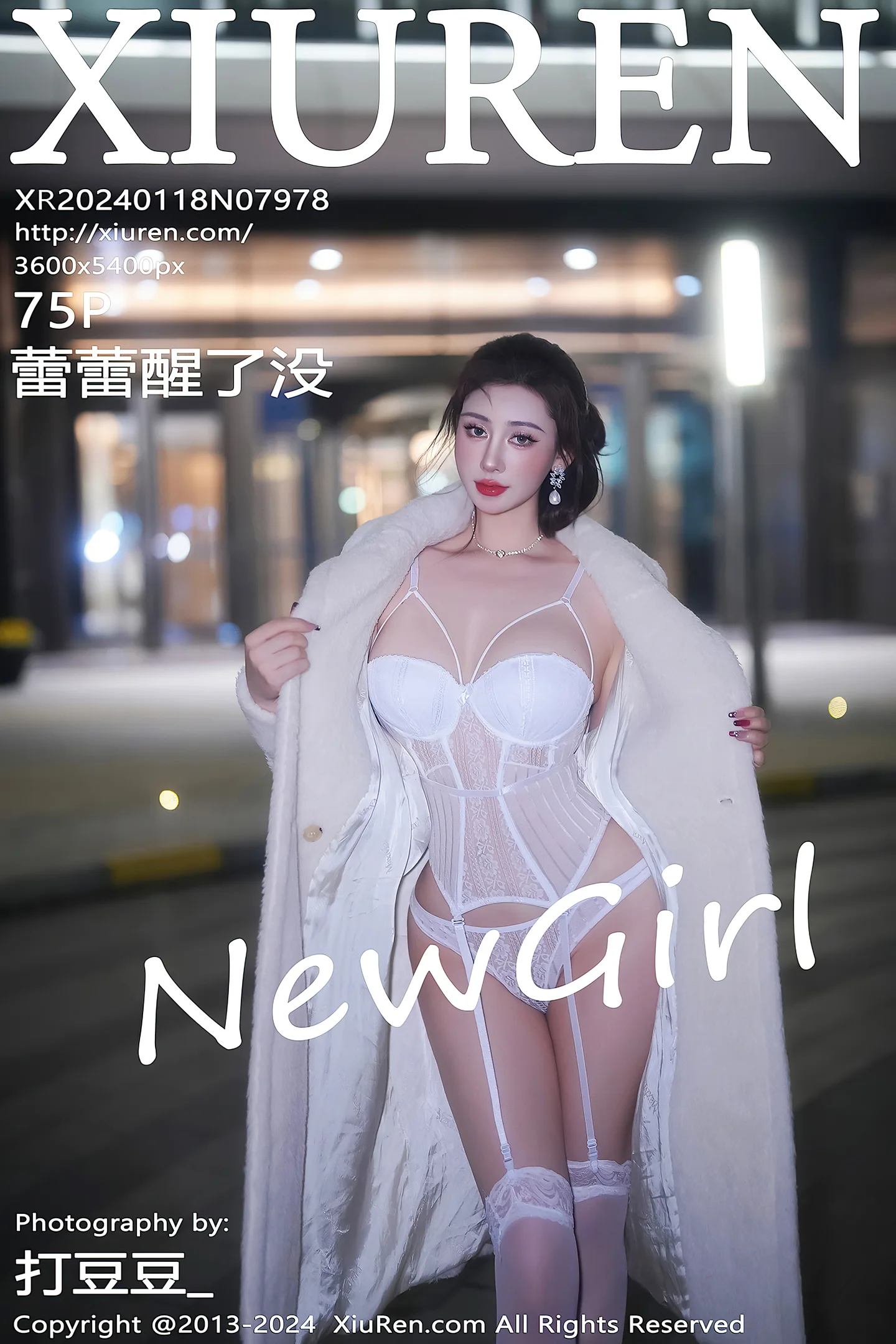 [XiuRen秀人网]No.7978_新人模特蕾蕾醒了没性感白色蕾丝情趣服饰配白丝吊袜诱惑写真75P-秀人网 - XiuRen.Xyz